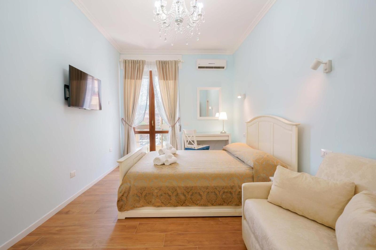 Al Teatro Lirico Hotel Cagliari Exterior photo